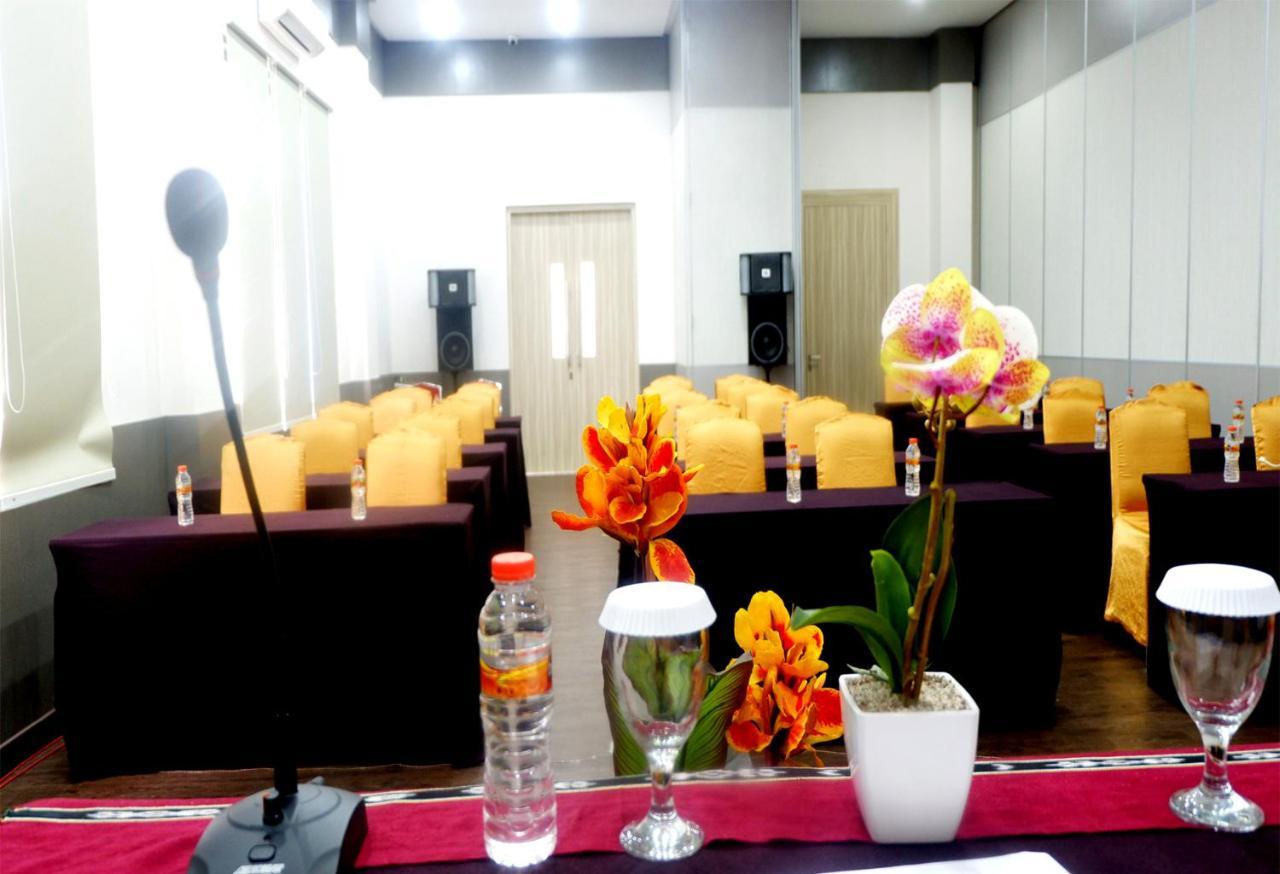 Manise Hotel 암본 외부 사진