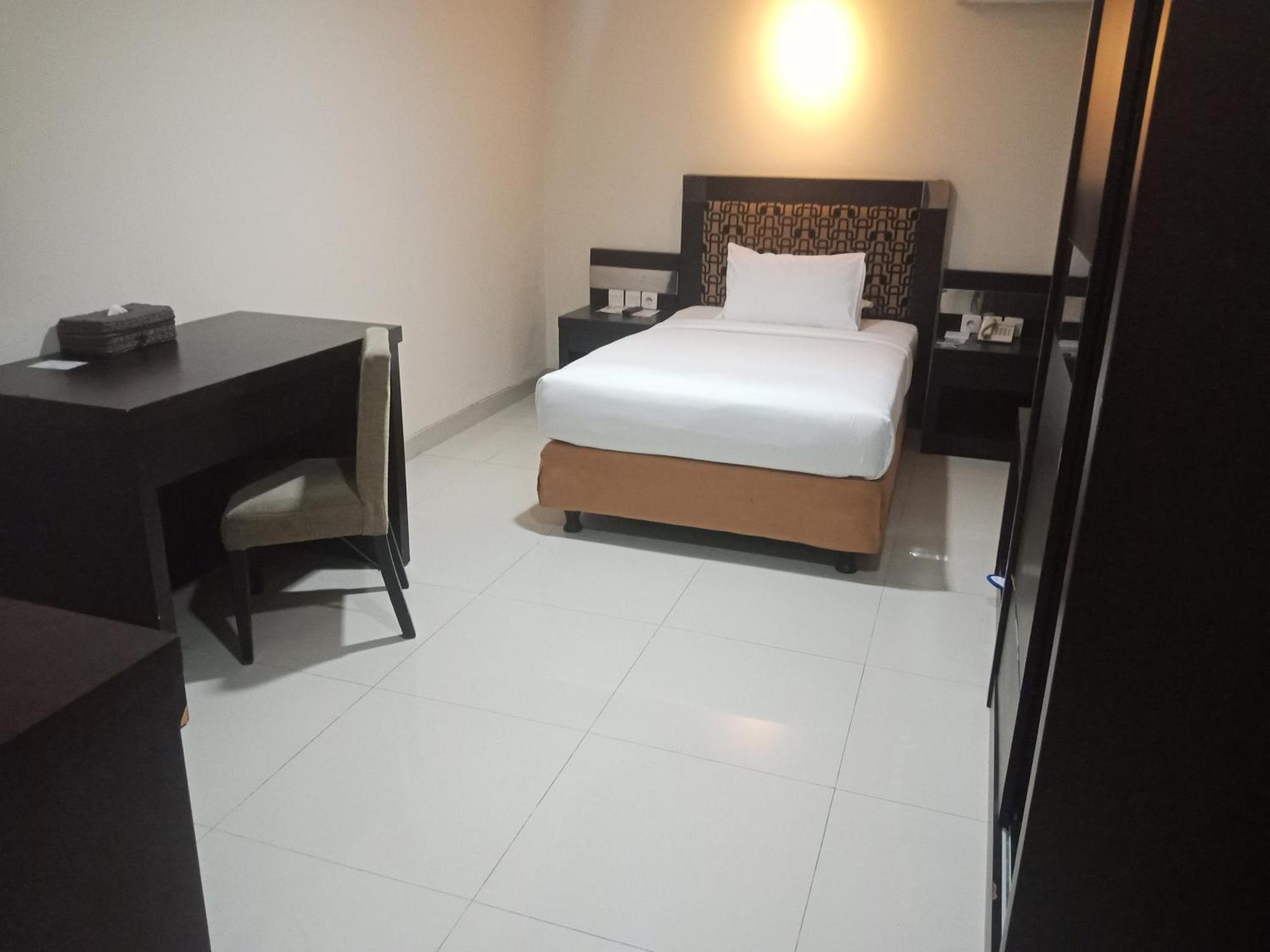 Manise Hotel 암본 외부 사진