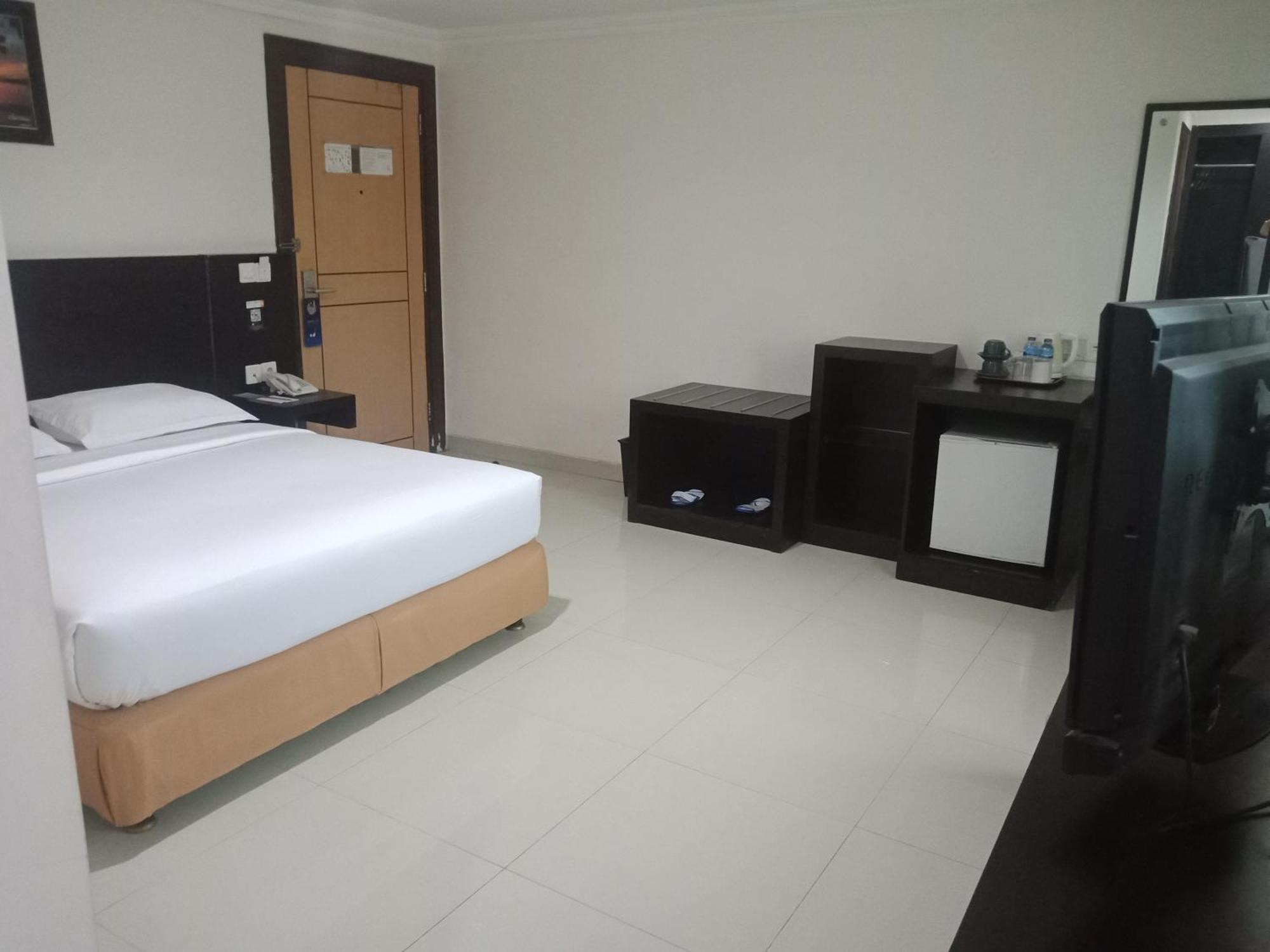 Manise Hotel 암본 외부 사진