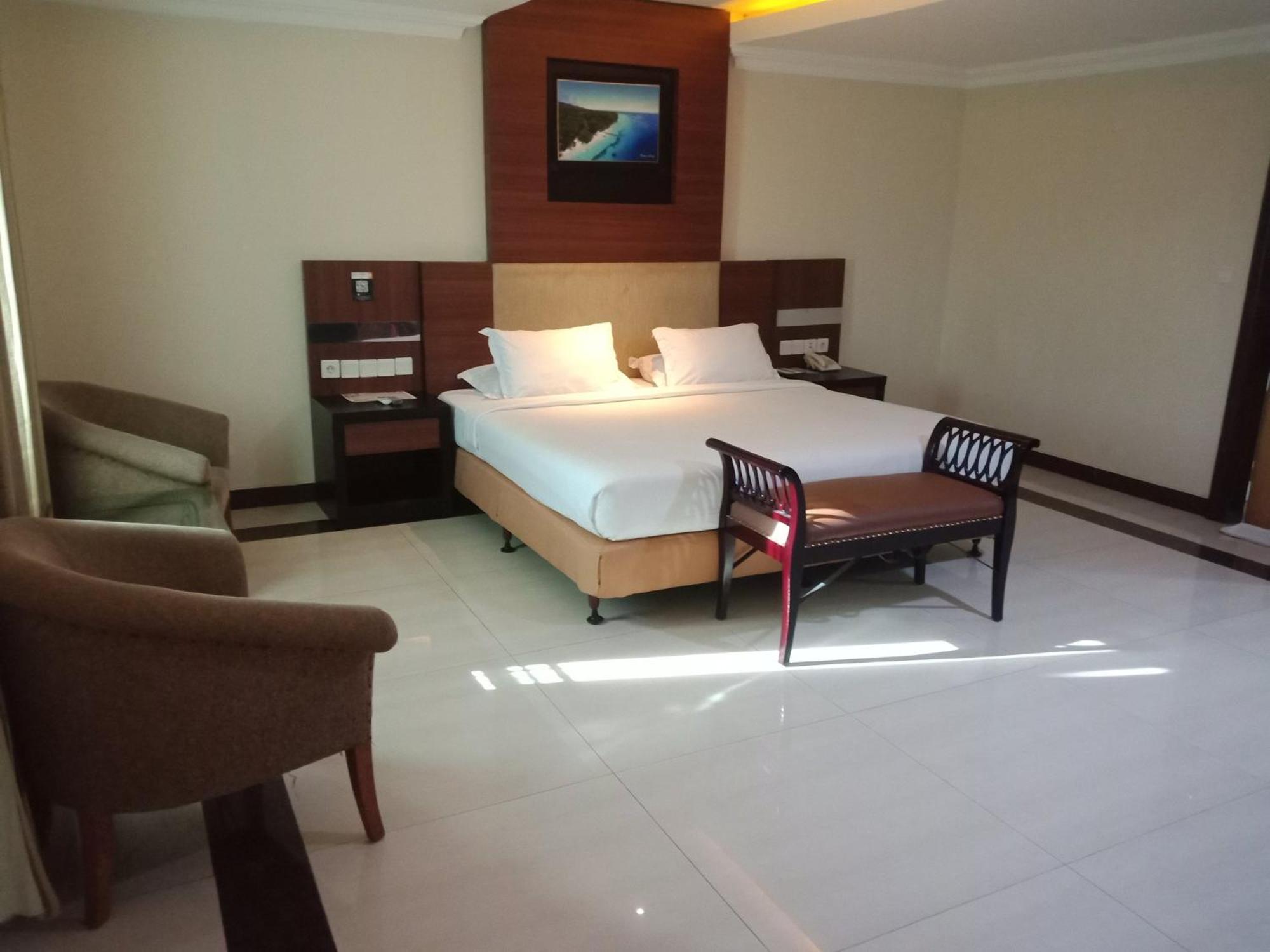 Manise Hotel 암본 외부 사진