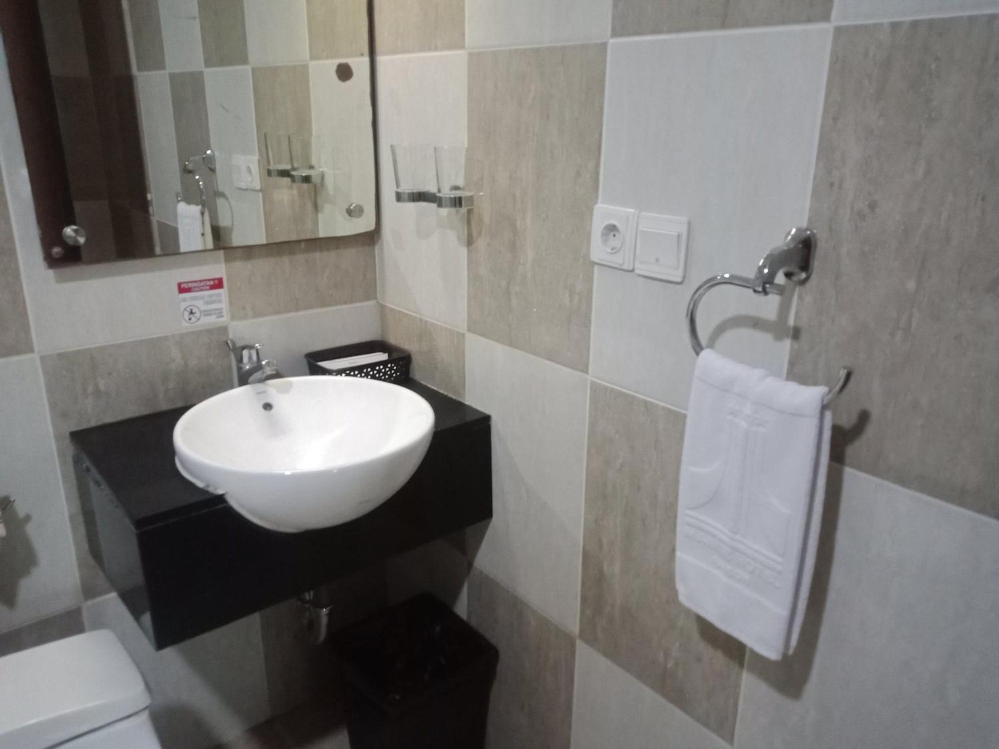 Manise Hotel 암본 외부 사진