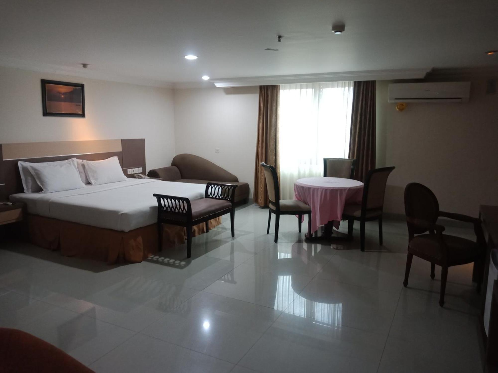 Manise Hotel 암본 외부 사진