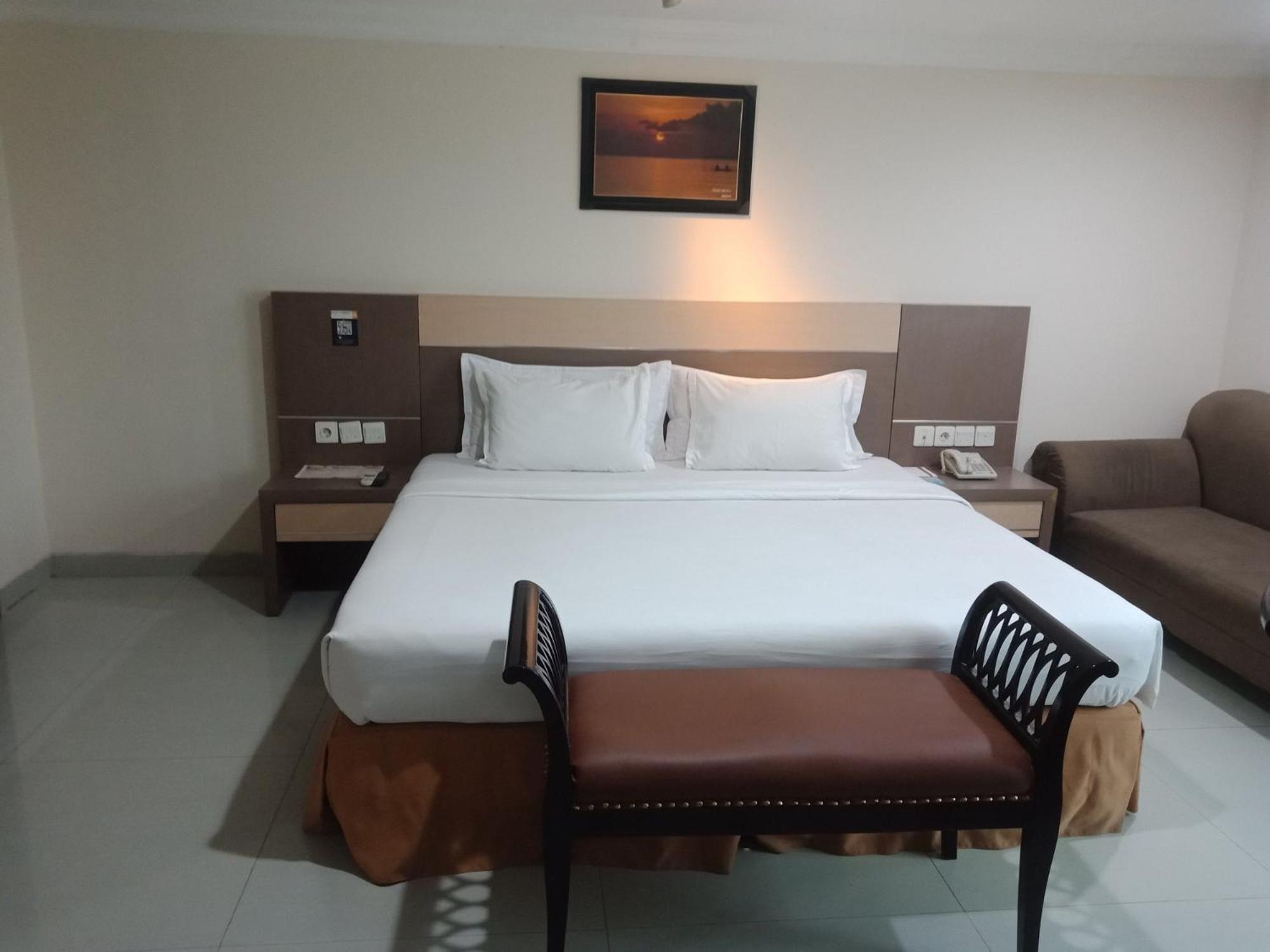 Manise Hotel 암본 외부 사진