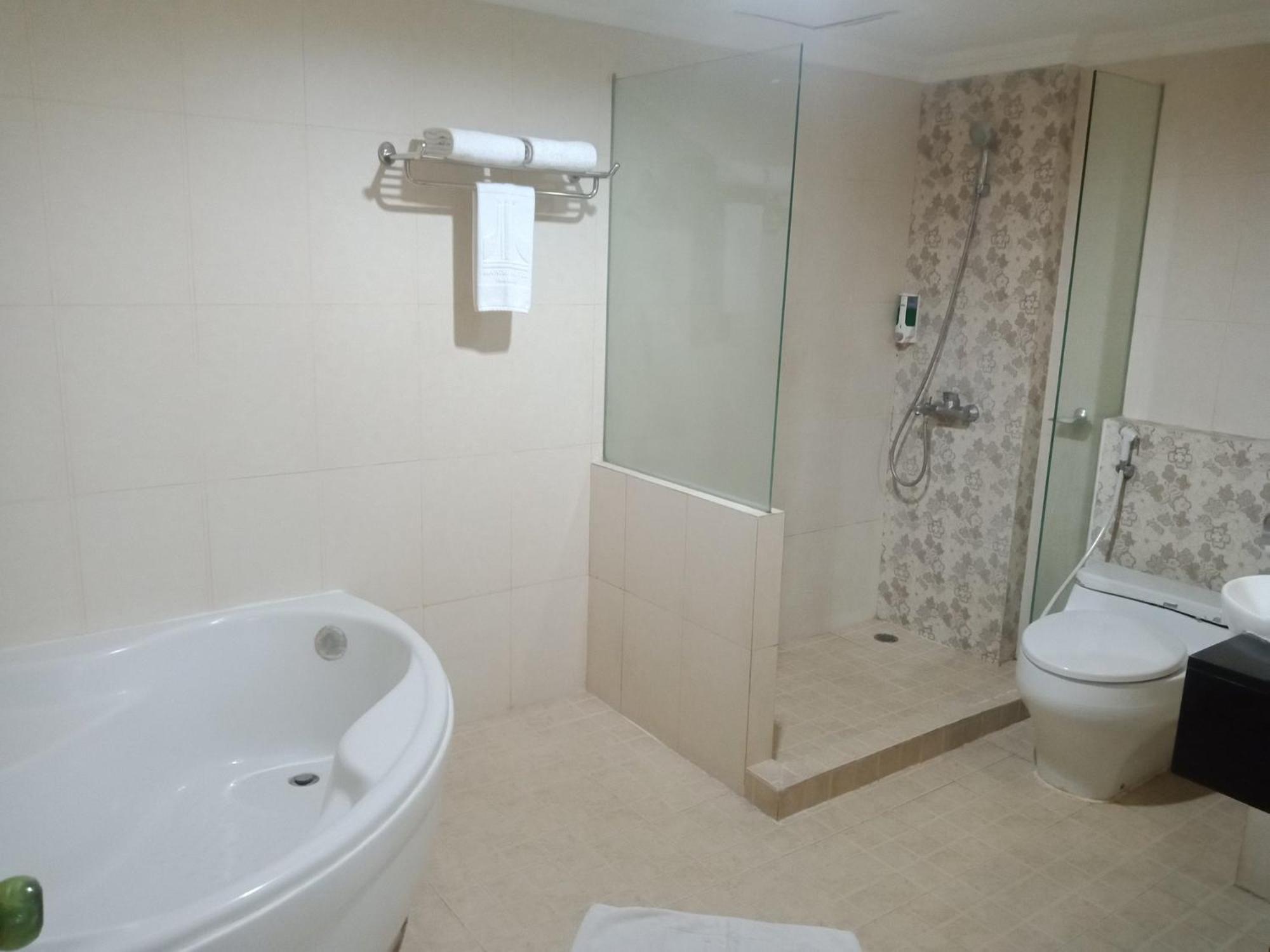 Manise Hotel 암본 외부 사진