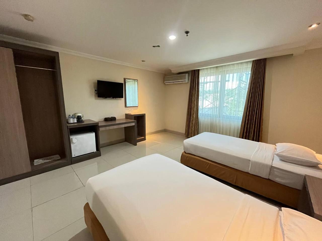 Manise Hotel 암본 외부 사진
