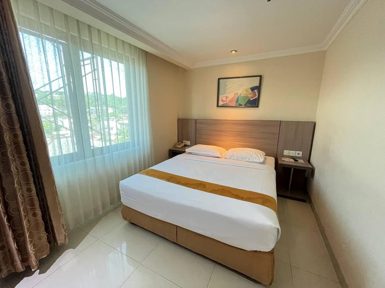 Manise Hotel 암본 외부 사진